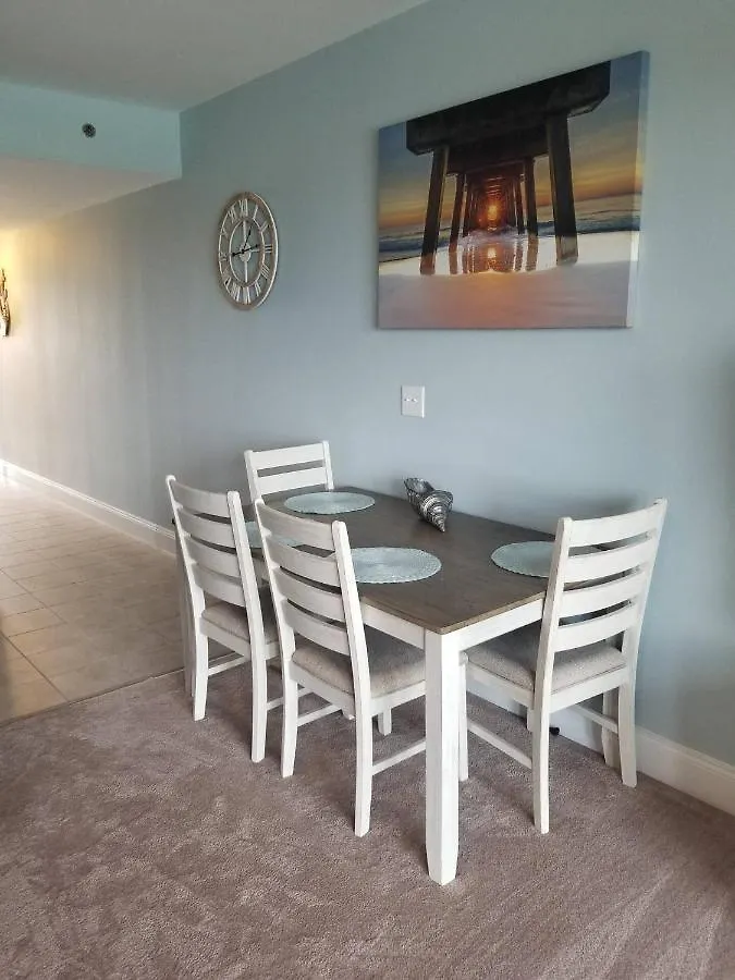 Aparthotel Paradise At Laketown Wharf Panama City Beach